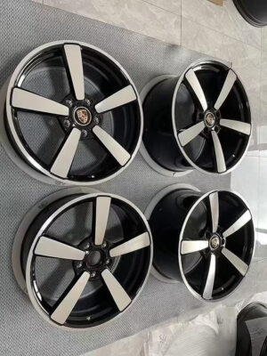 Porsche 911 front 20 rear 21-inch original  wheels