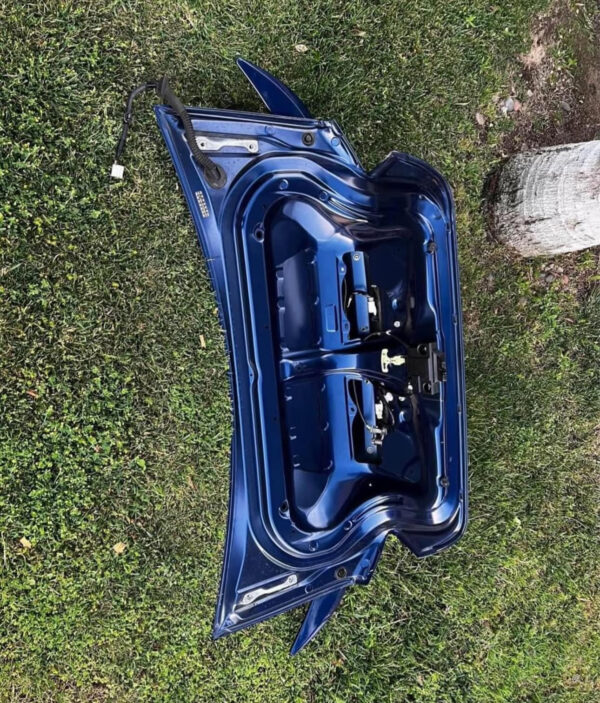 Frs trunk ultramarine blue e8h