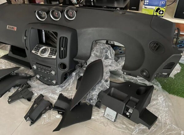 Front console set 370z