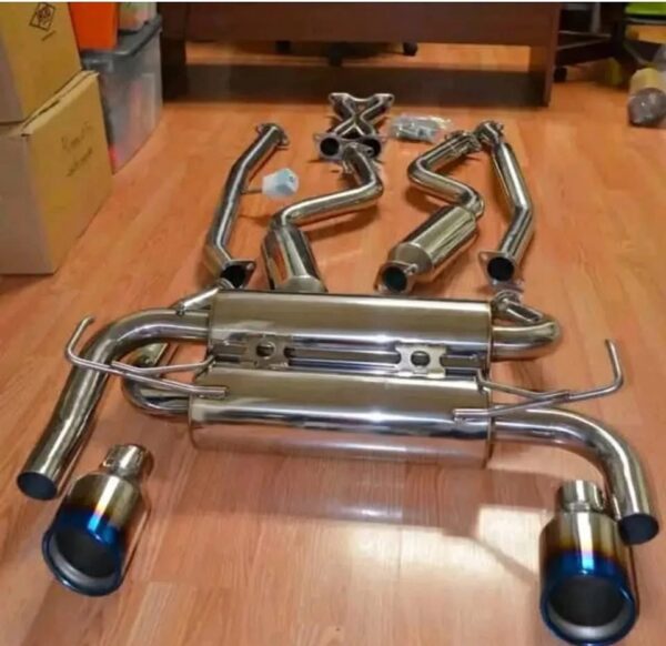 Invidia Gemini Burnt Ti-Rolled Tips for Infiniti G35 Coupe.