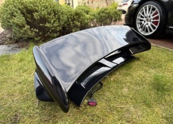997.1 Aero kit spoiler.