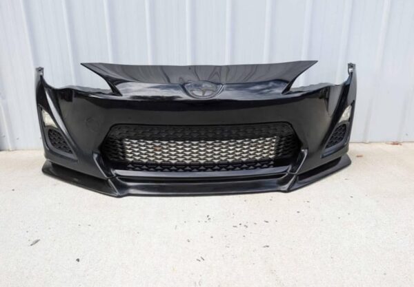 IMG_5675 FRS/GT86/BRZ Front bumper OEM front bumper covered in Raven Black and with the headlight bumper brackets