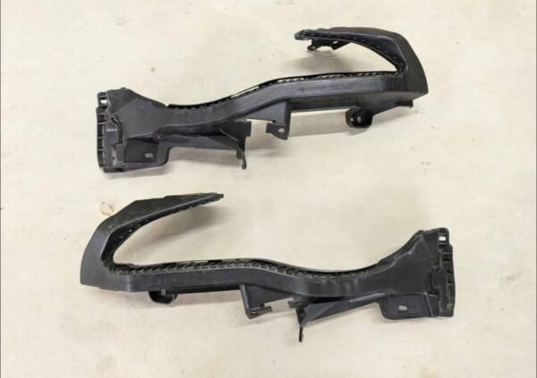 IMG_5679 FRS/GT86/BRZ Front bumper OEM front bumper covered in Raven Black and with the headlight bumper brackets