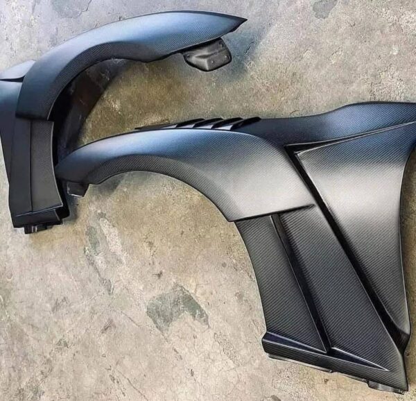 350z CARBON FIBER  FENDERS