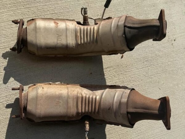G37 / 370z catalytic converter Test pipes