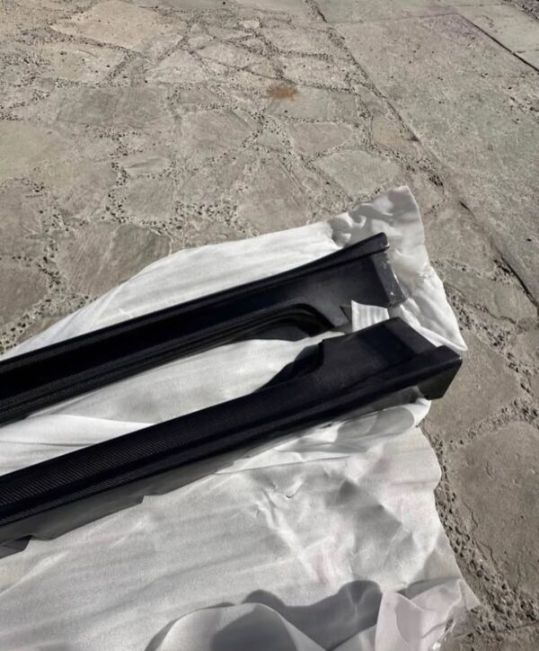 370z carbon side skirts