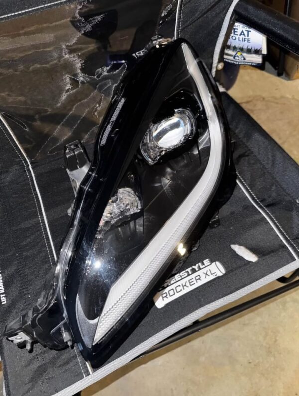 2023 gr86 headlight