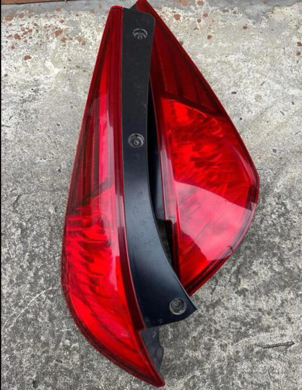 2005-2007 Nissan 350z Taillights