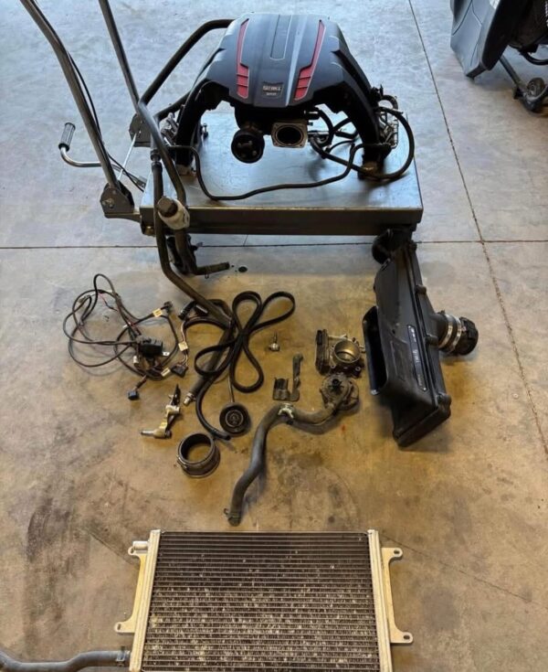 Edelbrock E-force supercharger kit